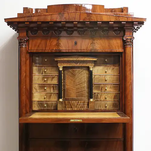 Restaurierung Biedermeier-Sekretär